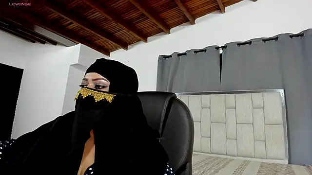 zafiro ziz online show from April 4, 1:41 pm