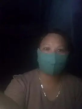 Snapshot of Heylen_hooo chatting on February 25, 10:41 pm Heylen hooo online show from February 25, 10:41 pm