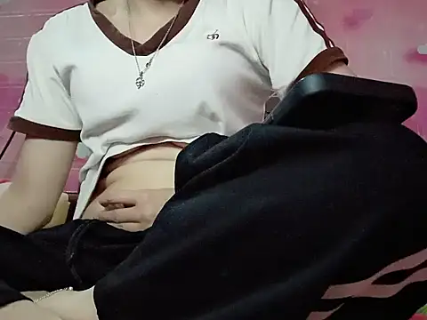 Snapshot of Angela203 chatting on February 28, 11:55 am Angela203 online show from February 28, 11:55 am