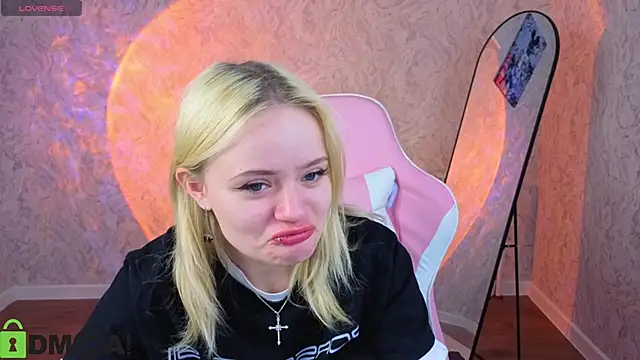 Tessa Ashe online show from April 14, 9:15 am