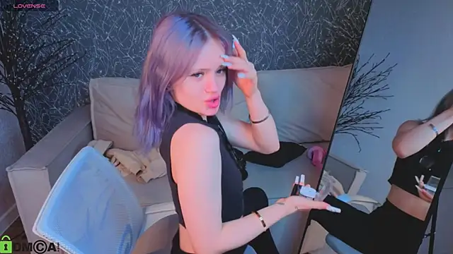 Tessa Ashe online show from May 8, 9:47 am