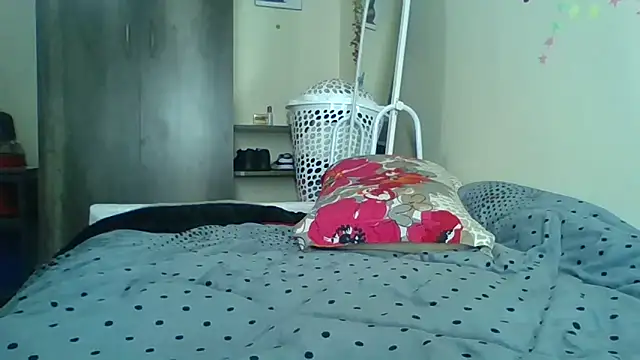 Snapshot of themhs chatting on March 2, 5:08 am themhs online show from March 2, 5:08 am