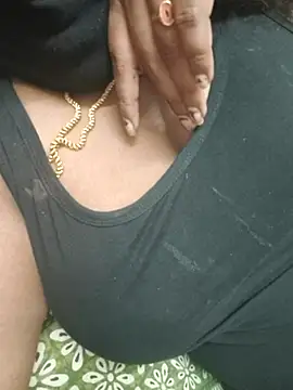 Snapshot of hotbabyyC chatting on February 25, 7:34 pm hotbabyyC online show from February 25, 7:34 pm