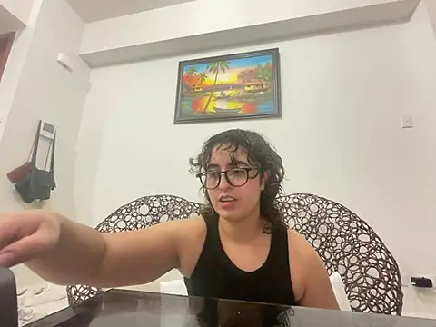 Snapshot of yassiestar chatting on February 25, 6:50 pm yassiestar online show from February 25, 6:50 pm