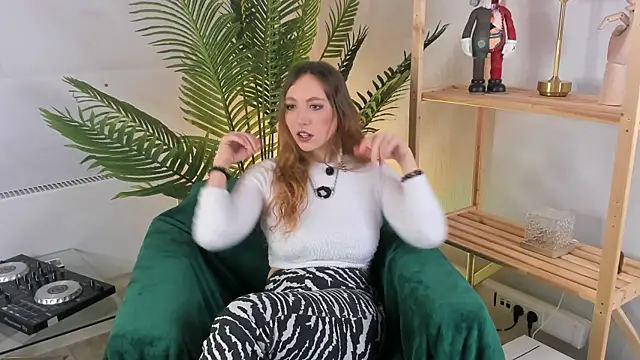 JacqulynVensel online show from March 1, 1:24 pm