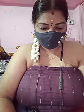 Snapshot of tamil_lathikaaa chatting on June 2, 1:51 am tamil lathikaaa online show from June 2, 1:51 am