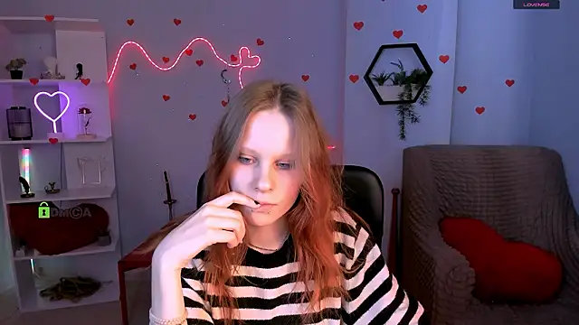 cassandra nik online show from March 27, 6:41 am