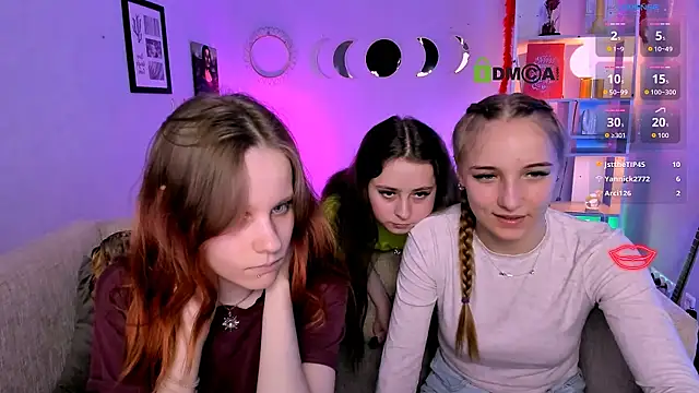 cassandra nik online show from April 7, 2:28 pm