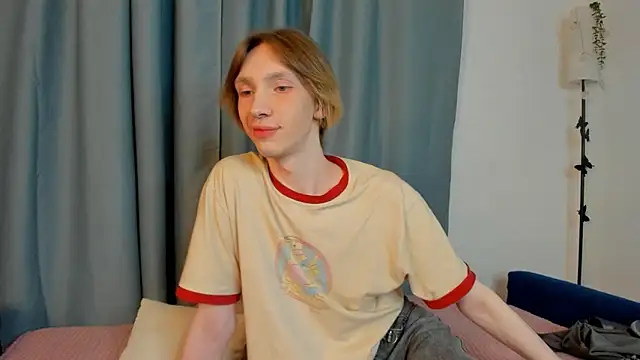 SilverFeral online show from March 22, 12:58 am