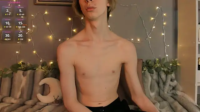 SilverFeral online show from April 5, 6:21 am