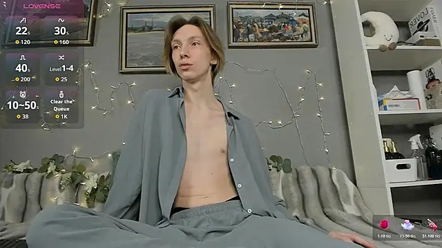 SilverFeral online show from April 8, 6:35 am