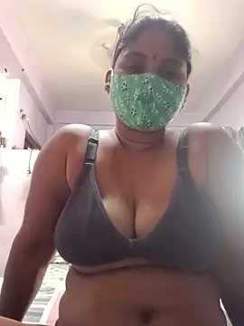 Snapshot of sexyladdupilla chatting on May 14, 6:53 am sexyladdupilla online show from May 14, 6:53 am
