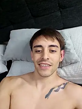 Snapshot of gastontwink chatting on March 3, 12:17 am gastontwink online show from March 3, 12:17 am