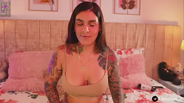 Lissanascott online show from May 19, 11:22 pm