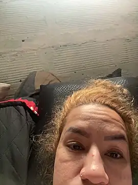 Snapshot of Brenda__222 chatting on February 28, 12:50 pm Brenda 222 online show from February 28, 12:50 pm