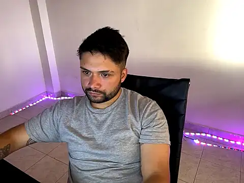 Snapshot of Zion_draftt chatting on May 29, 10:30 pm Zion draftt online show from May 29, 10:30 pm