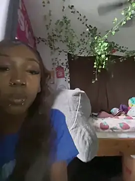 Loopsies online show from May 23, 6:23 pm