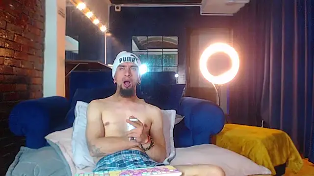 Rommen N Zoe online show from April 16, 2:23 am