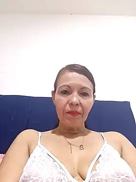 celeste kiss  online show from April 11, 4:17 am