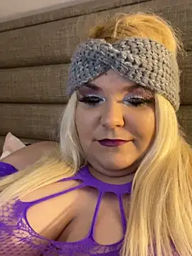 Smileygirly online show from March 9, 11:20 pm