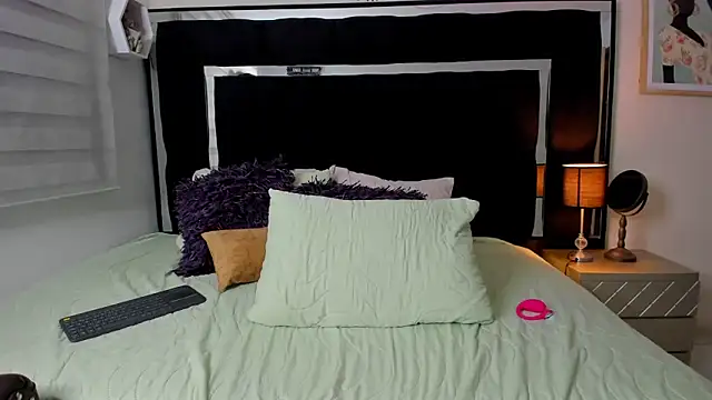 Tiana moon online show from May 15, 11:23 pm