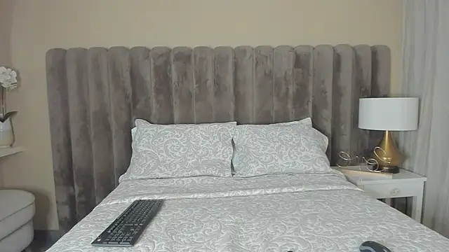 SofiBaez online show from April 4, 4:22 am