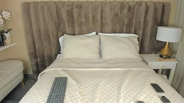 SofiBaez online show from April 10, 9:52 pm