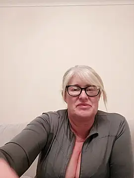 FlirtyFleur-x online show from April 4, 7:55 pm