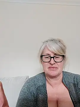 FlirtyFleur-x online show from April 5, 2:47 pm