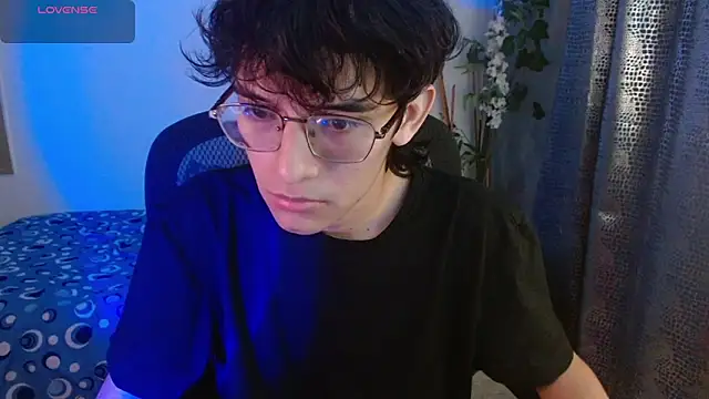 noah millerx online show from March 16, 5:55 am