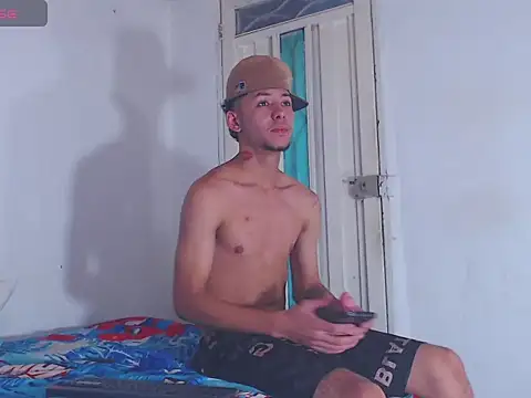 gabriel reyes21 online show from July 17, 11:09 pm