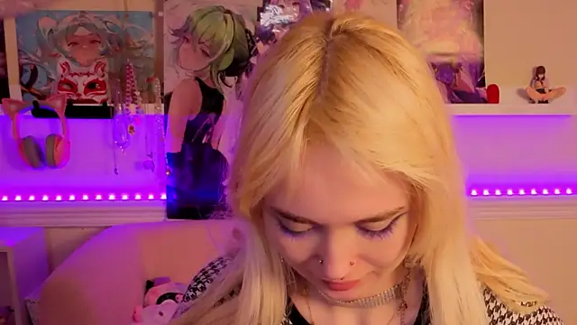 Snapshot of Iris_Ivory chatting on March 1, 7:21 am Iris Ivory online show from March 1, 7:21 am