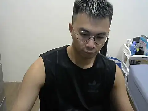 silverwolfwoof online show from May 15, 5:42 pm