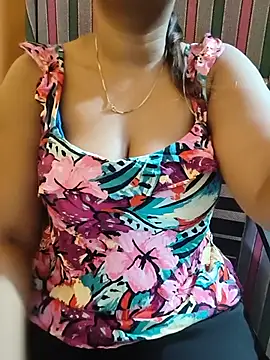 Snapshot of mishti_sharma20 chatting on July 10, 7:05 pm mishti sharma20 online show from July 10, 7:05 pm