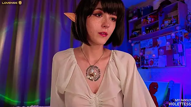 violettess online show from April 24, 3:03 pm