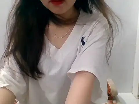 Snapshot of kiraa-007 chatting on May 11, 1:06 pm kiraa-007 online show from May 11, 1:06 pm