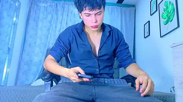 Dantekent online show from May 25, 2:12 pm