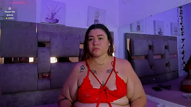 cat violet  online show from March 5, 2:13 pm