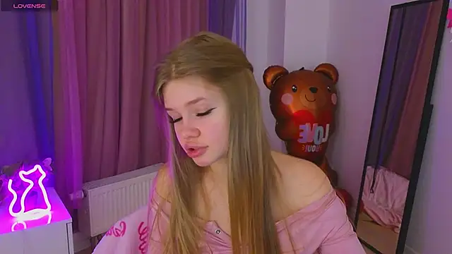 Snapshot of belrinaa chatting on April 9, 9:09 pm belrinaa online show from April 9, 9:09 pm