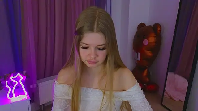 Snapshot of belrinaa chatting on May 4, 8:38 pm belrinaa online show from May 4, 8:38 pm