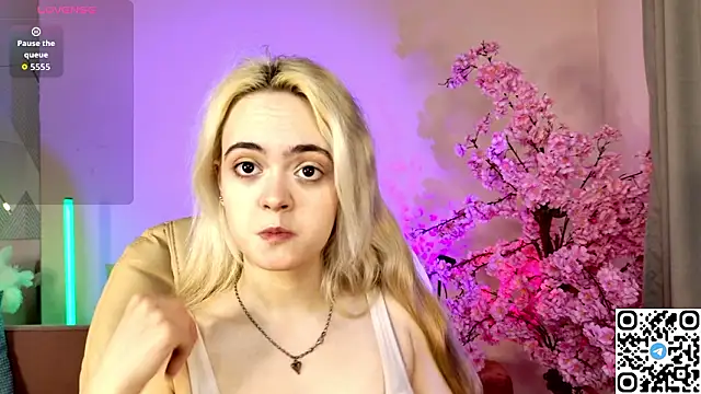 Bambi Bloom online show from March 30, 6:03 am