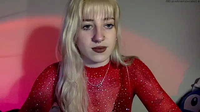 Snapshot of EmmyWet chatting on May 25, 5:19 pm EmmyWet online show from May 25, 5:19 pm