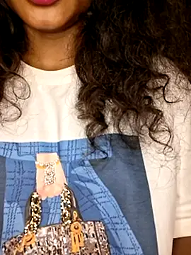 Snapshot of Akni_ chatting on May 17, 9:22 pm Akni online show from May 17, 9:22 pm