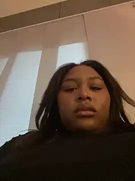 Snapshot of DestinyTornn chatting on April 22, 11:28 pm DestinyTornn online show from April 22, 11:28 pm