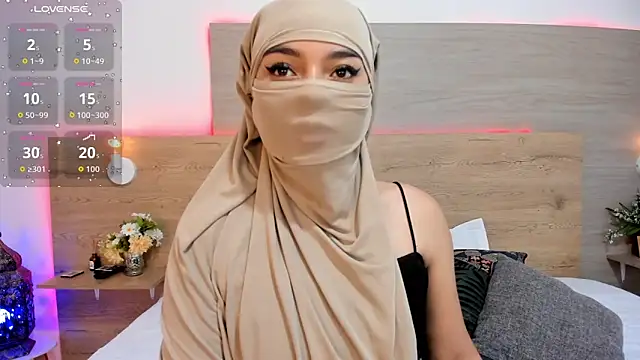  jennaa online show from April 16, 8:20 pm