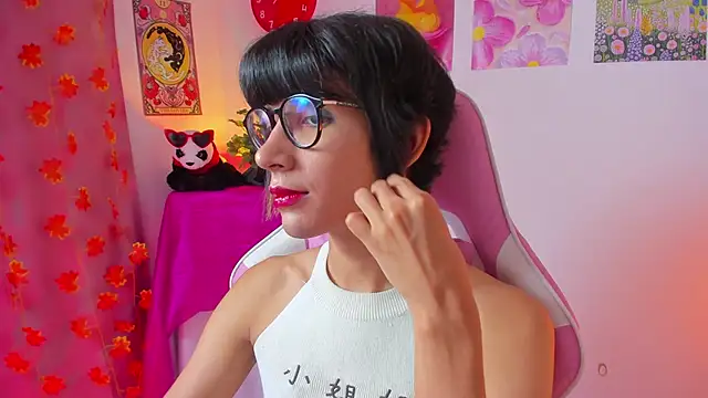 Madeline 21 online show from March 8, 5:11 am