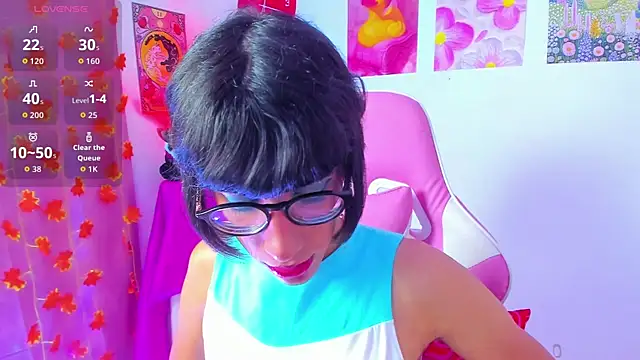 Madeline 21 online show from March 19, 6:17 am