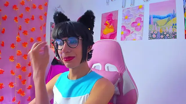 Madeline 21 online show from March 26, 5:13 am