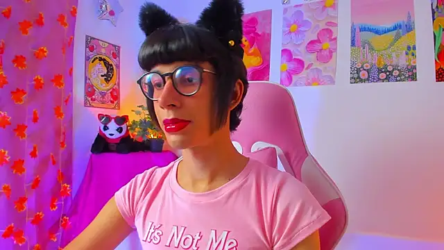 Madeline 21 online show from March 29, 5:07 am