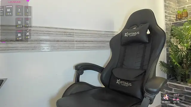 catalina winslet online show from April 4, 9:01 pm